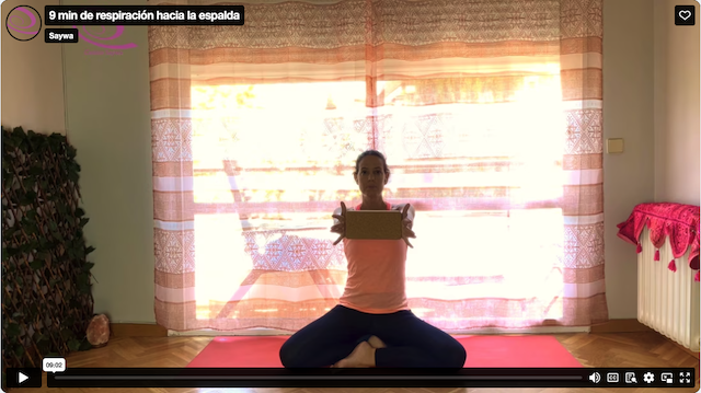 Minipráctica: 9 min de respiración hacia la espalda